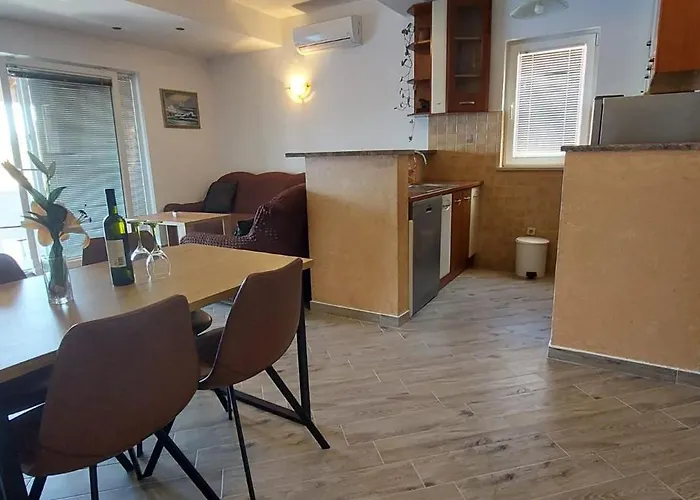 Adriatic - Apartment With Jacuzzi