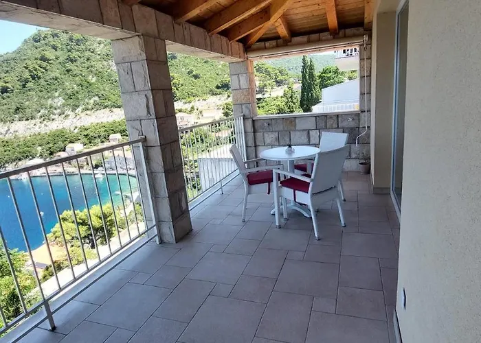 Adriatic - Apartment With Jacuzzi