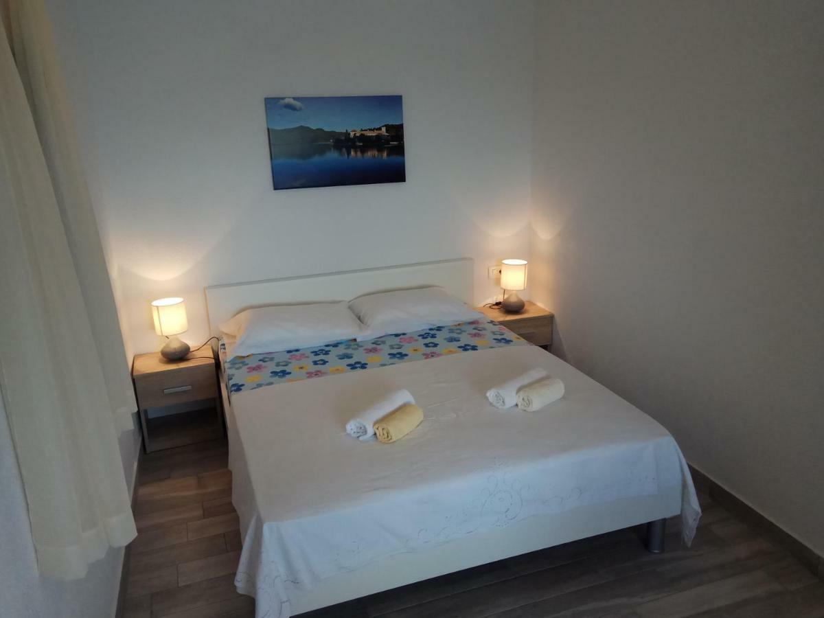 Adriatic - With Jacuzzi Appartamento Sobra
